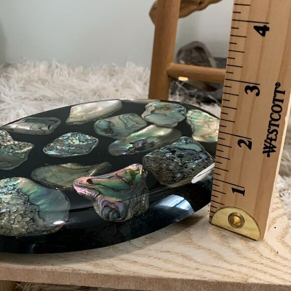 Vintage Abalone And Lucite Shell Trivet Hotplate Made By Wondermold Ind. - Picture 16 of 17